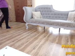 پس از مدتی سکس ایرانی مهدیس وقتی برای استخدام منشی میره مصاحبه و همون روز آب رییس رو میاره🤤 - Screenshot 1 of 16 - Iranian Sex