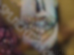 極太ディルドでオーガズム①…あまりの快感に全身が震えて気が狂うほど… 3/16