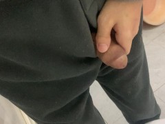 黄金圣水调教人肉便器性奴，喝主人的尿，用尿洗澡。 - Screenshot 4 of 16 - Piss In Mouth
