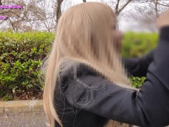 お花見中のOLが野外フェラ - Screenshot 10 of 16 - 寝取られ