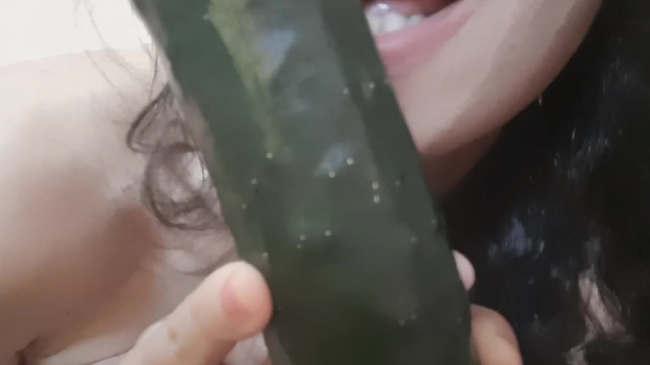 تمنيت كون كان حدايا شي زب كبير نخشيه كامل ففمي كانحماق على مصان الزب ونلحس  القلاوي هااااح blowjob