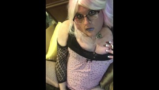 Возбужденная Курящая Шлюха