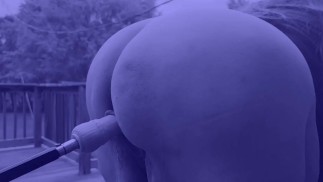 Bbwassrule’s Fun out Back!
