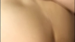 狗式的鸡巴荡妇在 POV 中被撞