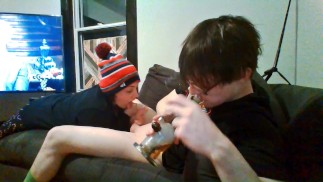 Green Socked Loser Cums sous Heather Kane pression !