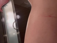 【素人】欲求不満の生理マンコで壁にディルド付けてオナニー バックで突かれる妄想で爆イキ　素人 喘ぎ声 女子高生 変態 ドM パイパン 日本人 ギャル 地雷  Japanese Amateur