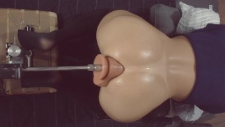Oiled up Shemale on the Fuckmachine