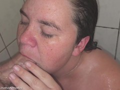 Stepsister suck in shower