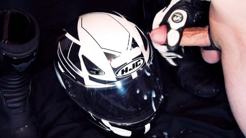 Biker masturbate and cum on his helmet with gloves