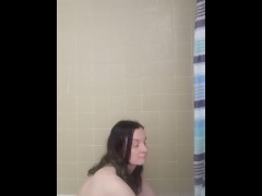 Taking a bubble bath - Screenshot 1 of 16 - Naked Girls