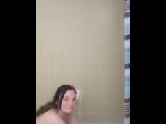 Taking a bubble bath - Screenshot 15 of 16 - Naked Girls
