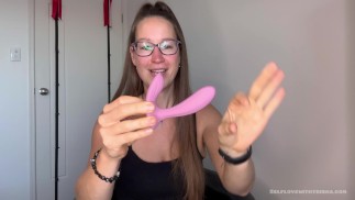Erica wearable vibrator SFW review