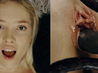 Wideo, Filmy, Scena, Strzelanie: Sex Addict Blonde Influencer Bella Spark Fucks Her Pet Alien Monster w Etykietka (Jak bawic wibratorem filmy)