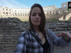 Willkommen in Pula, Kroatien - Ein Vlog für Erwachsene - Screenshot 7 of 16 - Natural Boobs