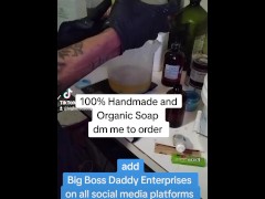 Making Soap - Screenshot 3 of 16 - Black