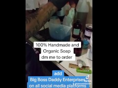 Making Soap - Screenshot 9 of 16 - Black