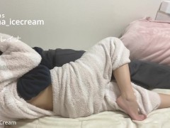 四つん這いでマンコ弄られただけで我慢できず懇願イキする人妻【丸の内OLレイナ】【ハメ撮り 素人 無修正 中出し パイパン スレンダー美女】 - Screenshot 1 of 16 - Orgasm