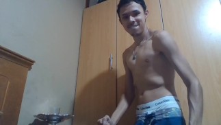 РАЗМИНАЮ МЫШЦЫ И ПОКАЗЫВАЮ ПРЕСС