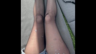 compilation de sperme sur des nylons noirs