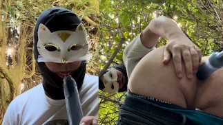Im Wald in den Arsch gefickt und es ausgekostet. Kinky geil in der Natur bekommen