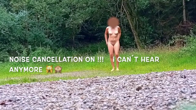 我蒙住了自己的眼睛，走在一条经常光顾的小路上!!