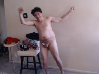 Встряхни эти голые булочки для меня, ГОРЯЧИЙ ПАПОЧКА!