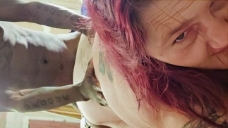 Грудастая милфа из трейлерного парка Jacks Би-Би-Си Со Своими Скользкими Горячими Ногами и Катается На Члене Докса