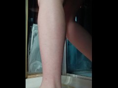 BBW pee desperation, curvy sexy girl pee on her feet