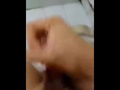 Pinoy Daks jakol sa CR