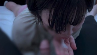 Girl with short hair ejaculates a lot in her mouth