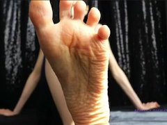 Wrinkled soled worship after workout PREVIEW - foot fetish small feet wrinkles italian mistress pov