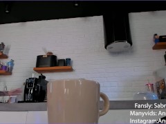 Annina Barista Skill - Screenshot 6 of 16 - Hot Kissing