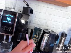 Annina Barista Skill - Screenshot 8 of 16 - Hot Kissing