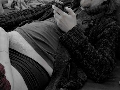 Esclave qui s'étouffe sur la grosse bite de son Maitre