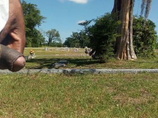 Taking a Hot Fresh Piss in Tha Cemetery!!!