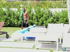 First-timer Anna Moore gets a BBC 1/16