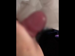 【個人撮影】旦那の精子をフェラで抜いてあげた　舐めてたら濡れて来てフィニッシュ