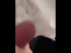 【個人撮影】旦那の精子をフェラで抜いてあげた　舐めてたら濡れて来てフィニッシュ - Screenshot 14 of 16 - 射精