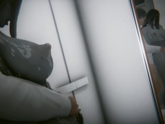电梯里的美女幽灵 - Screenshot 13 of 16 - Clothed Sex