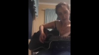 Reina porno realiza cantando Sex Art