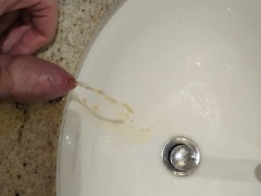 Using the sink - Screenshot 5 of 16 - Pee
