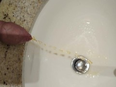 Using the sink - Screenshot 9 of 16 - Pee
