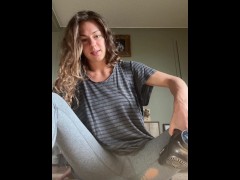 Brunette massage gun on TikTok live - Screenshot 11 of 16 - Massage