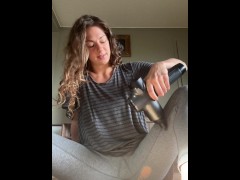 Brunette massage gun on TikTok live - Screenshot 9 of 16 - Tiktok
