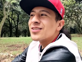 Cambio De Ropa En El Parque Con Morbo