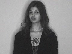 я хотел ее трахнуть но ее интересует лишь мой DICK - Screenshot 16 of 16 - American Sex