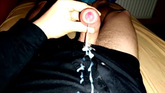 Сочный душ из спермы на мои новые шорты от пижамы после покраски 🖌️🍌🚿