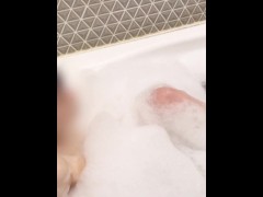 色白美肌な女子大生の入浴＆シャワーシーン - Screenshot 11 of 16 - 貧乳