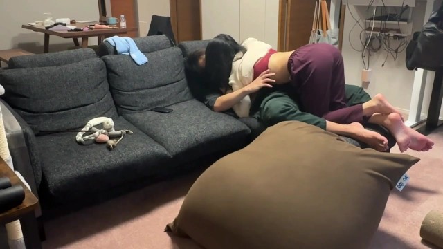 これが同棲中カップルのリアルSEX♡昼間っから淫らに腰を振りまくってイキ狂う　ハメ撮り　はめどり　アクメ　中イキ　デカ尻　腰使い　腰振り　喘ぎ声　巨乳　美女　かわいい　個人撮影　素人　日本人　えむゆみ