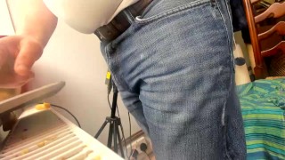 taquiner avec mon jean en l’anal
